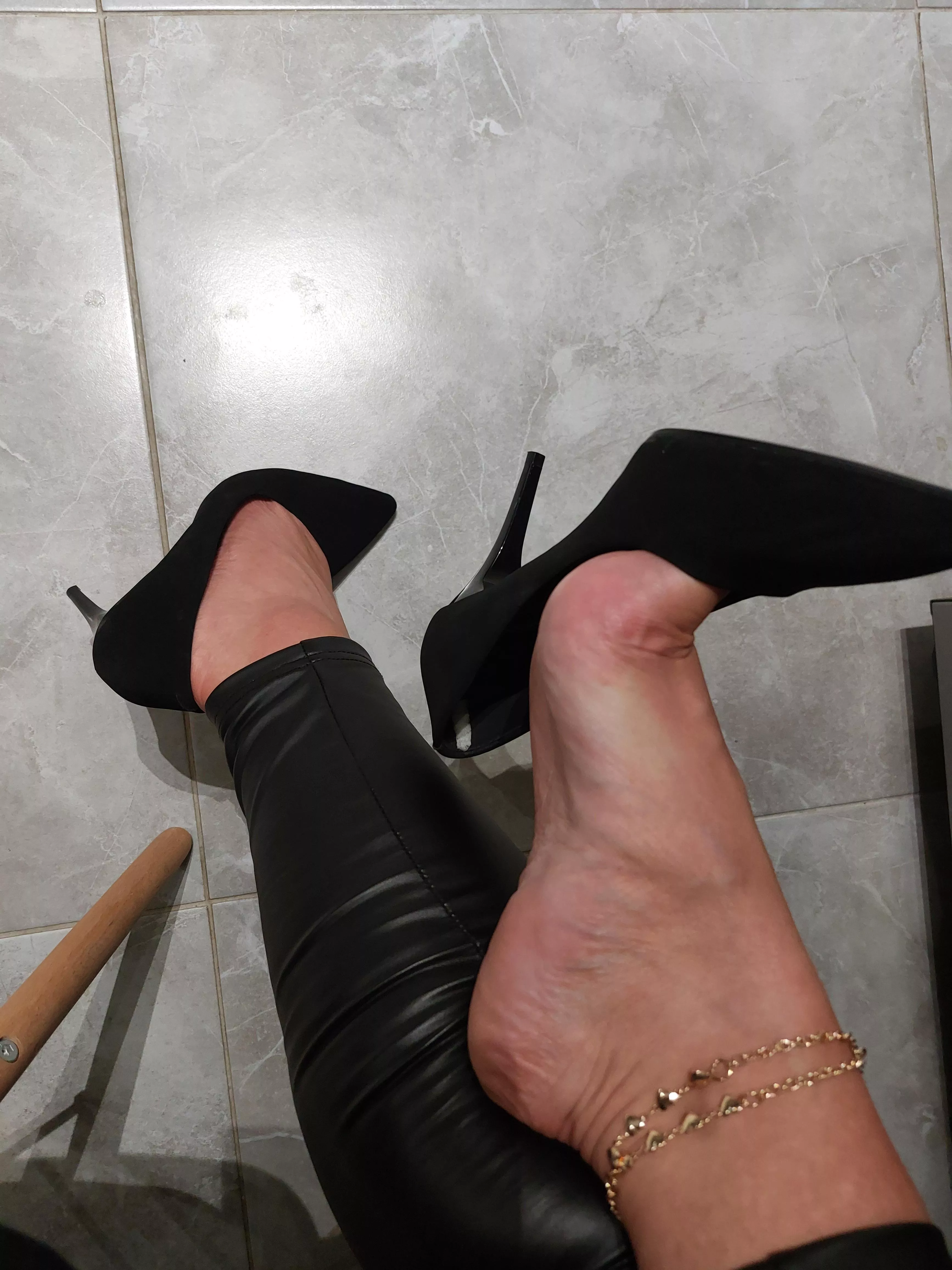 Little dangle? posted by QueenFeetJo