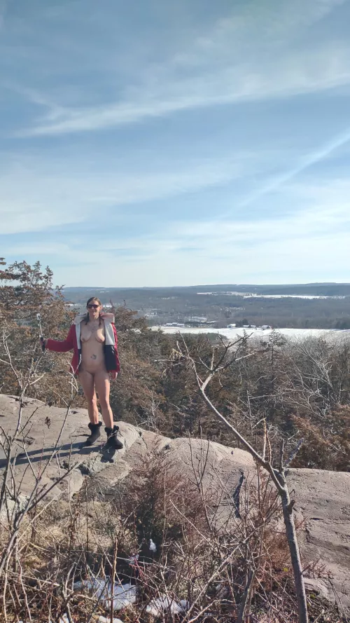 Nude hike with a view by Newtynkerbell