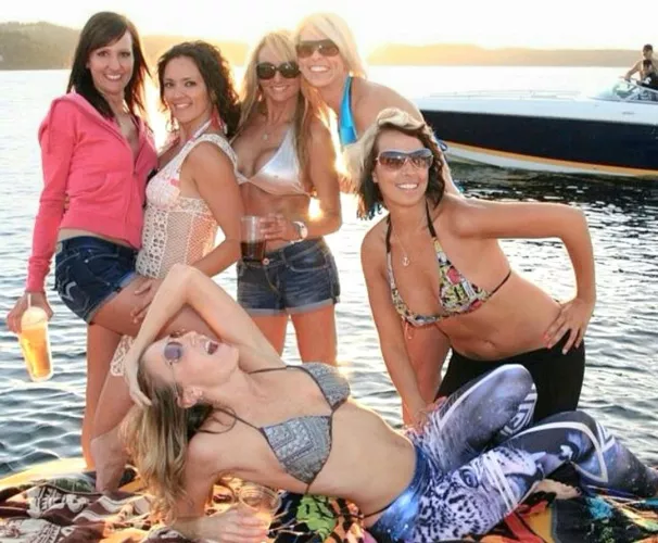 Six hot moms💯🔥 by CountDannyKoker77