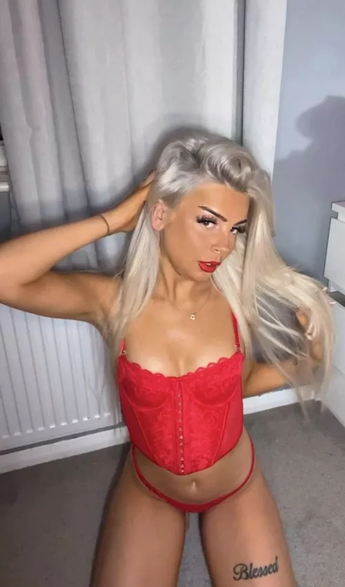 Small and down for anything. by Quanticp