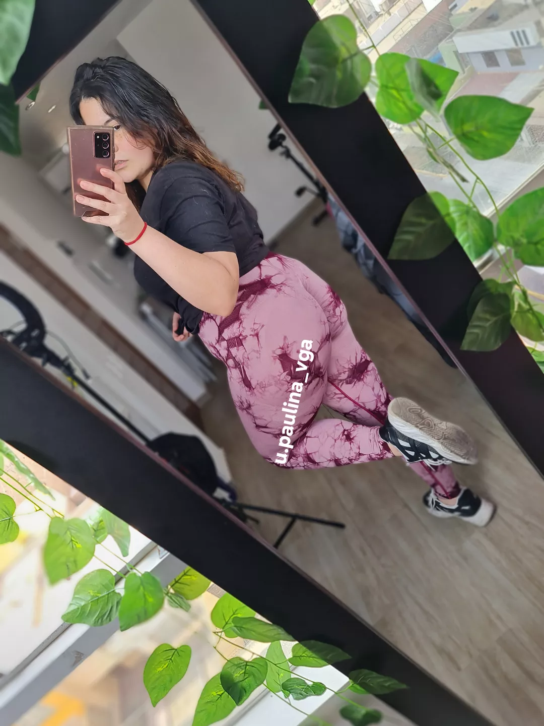 Time to undress  posted by paulina_vga