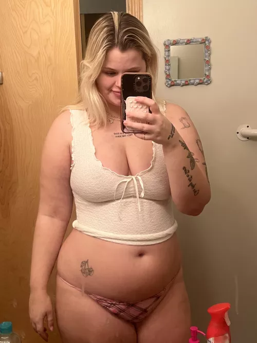 What should be my midnight snack? by wispy_girlwa