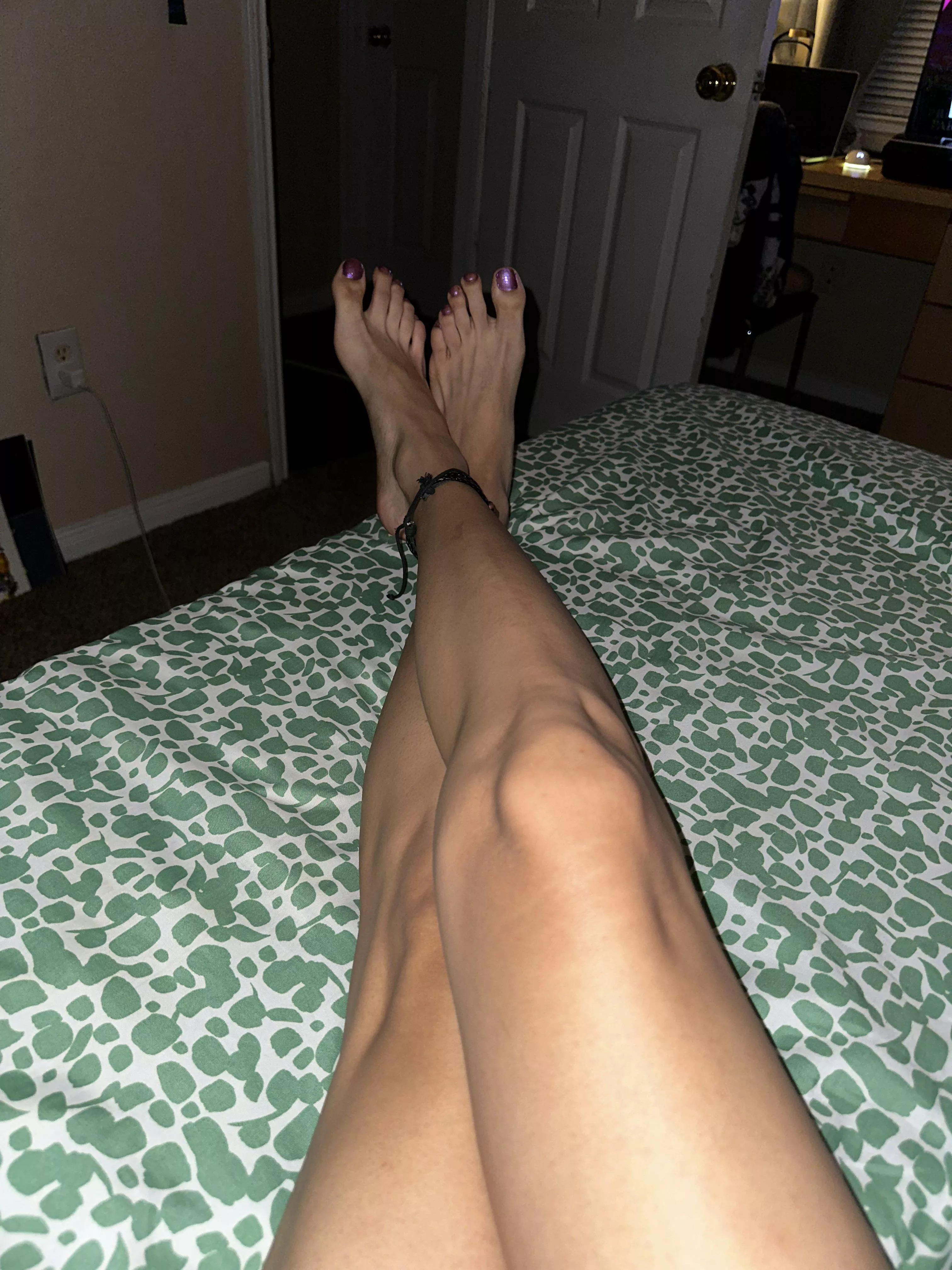 Would you cover my lil pink girly toes in cum? 😋💦 posted by Sissy-Evelyne