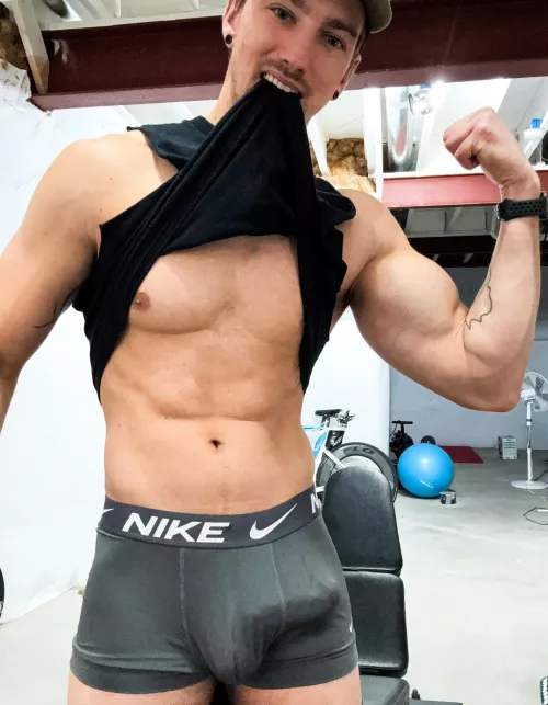 [28] Let’s lift! by fitdude92