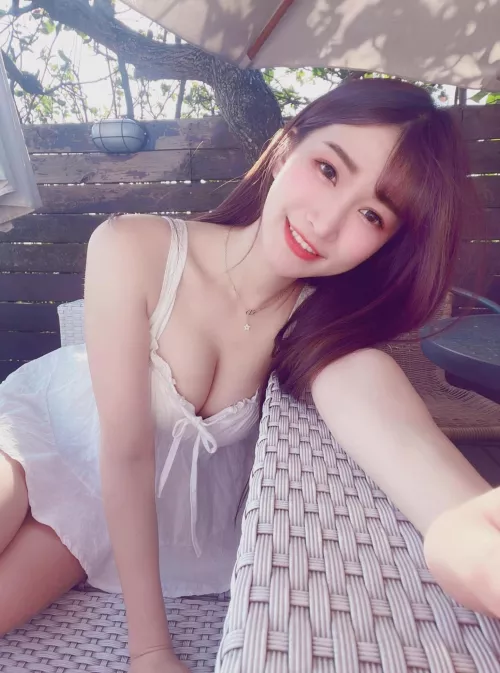 Absolutely stunning by LieutenantPanties