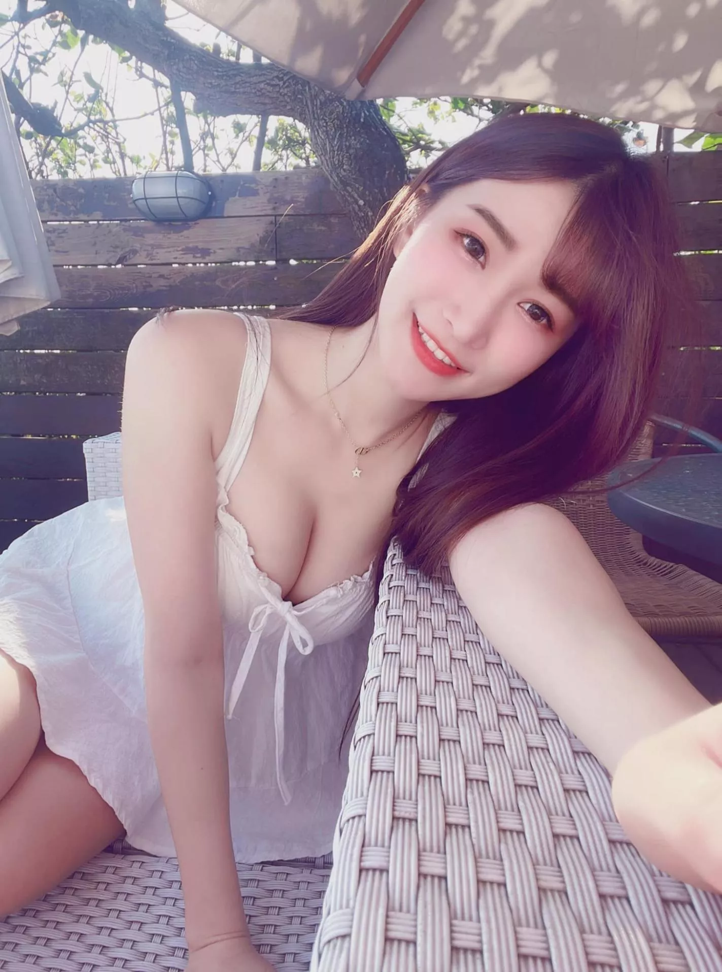 Absolutely stunning posted by LieutenantPanties