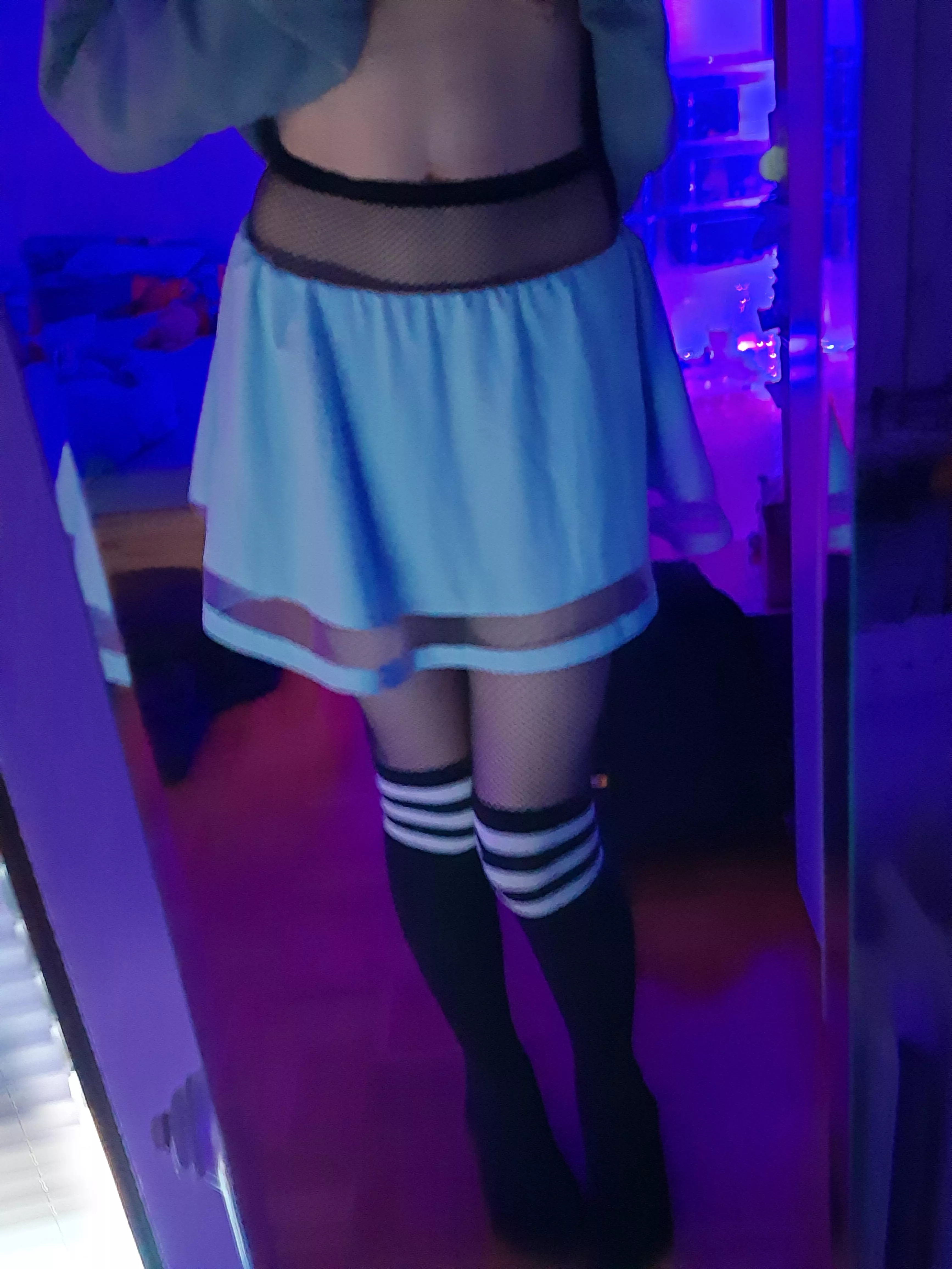 awake early and dont know what to do :3 posted by vogkatko