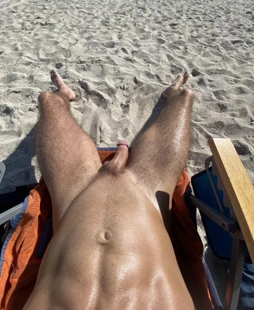 Beach day. by LostLobsterr