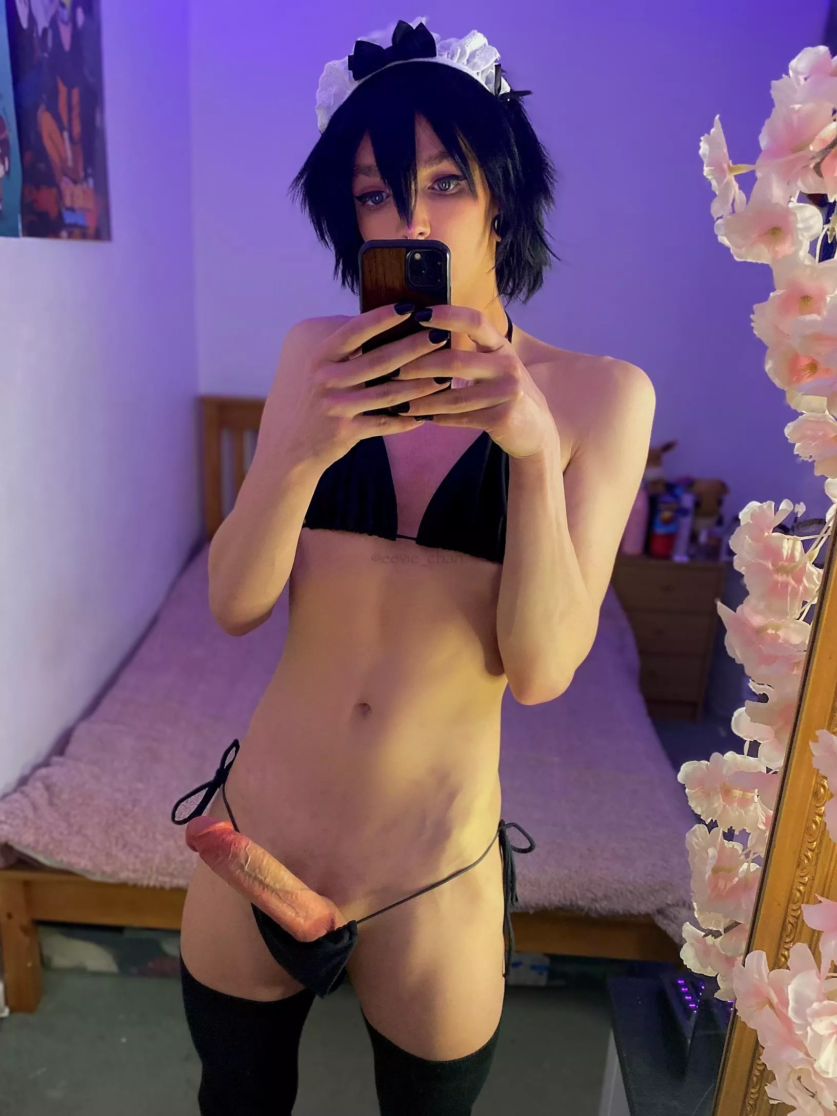 Can I be your skimpy maid?? posted by eevie_chan