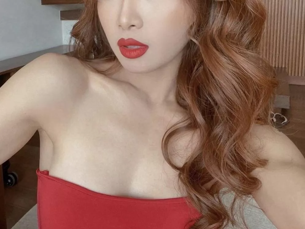 chinese girl looking for white slave master posted by iluvattentionxo