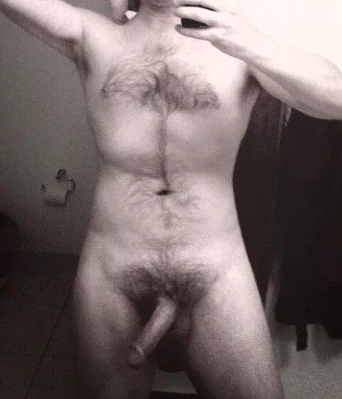 Daddy (49) is ready for post-shower fun … posted by Garibaldi2023