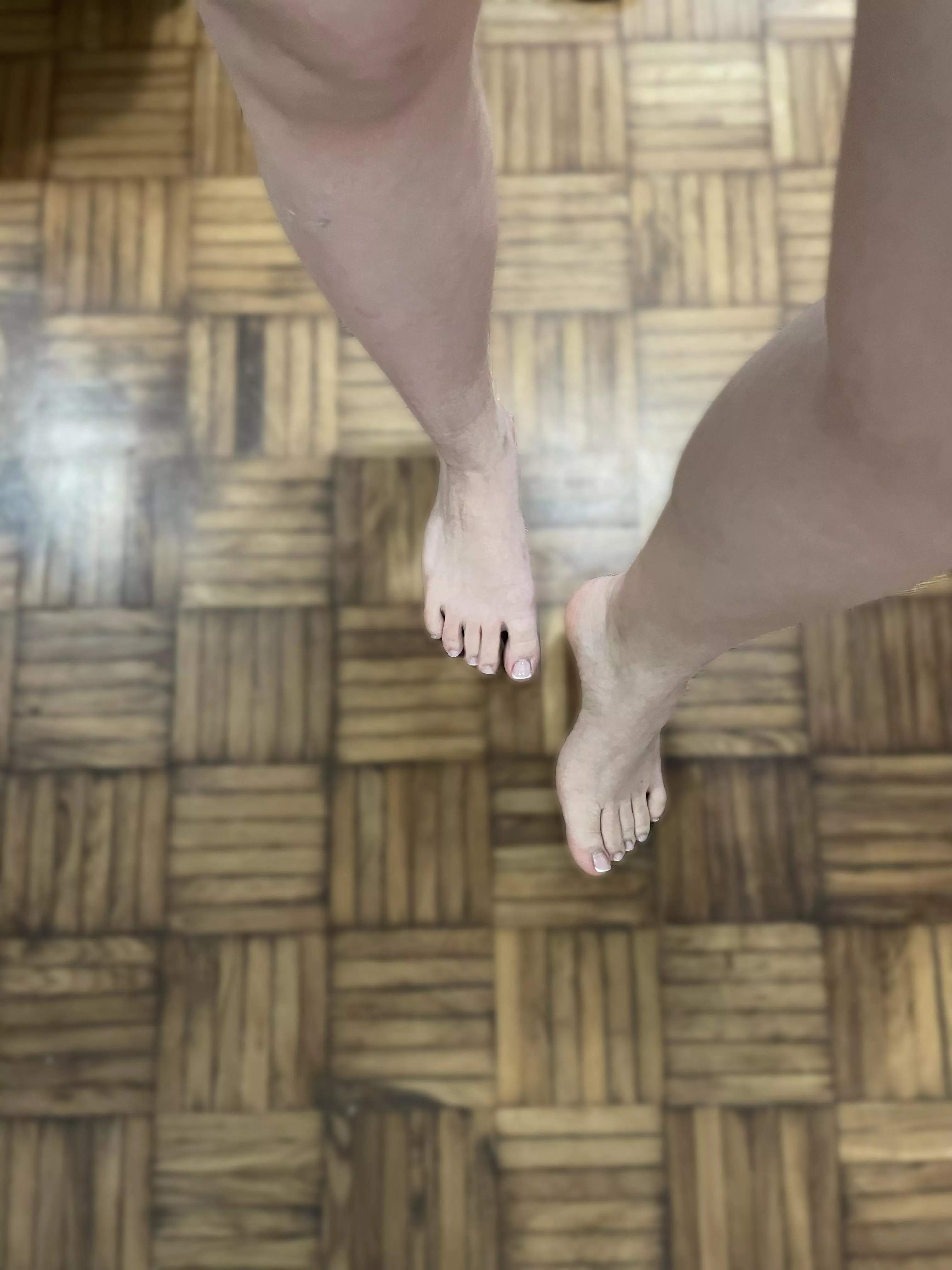 Did you miss me? Come worship me posted by FeetOnly05