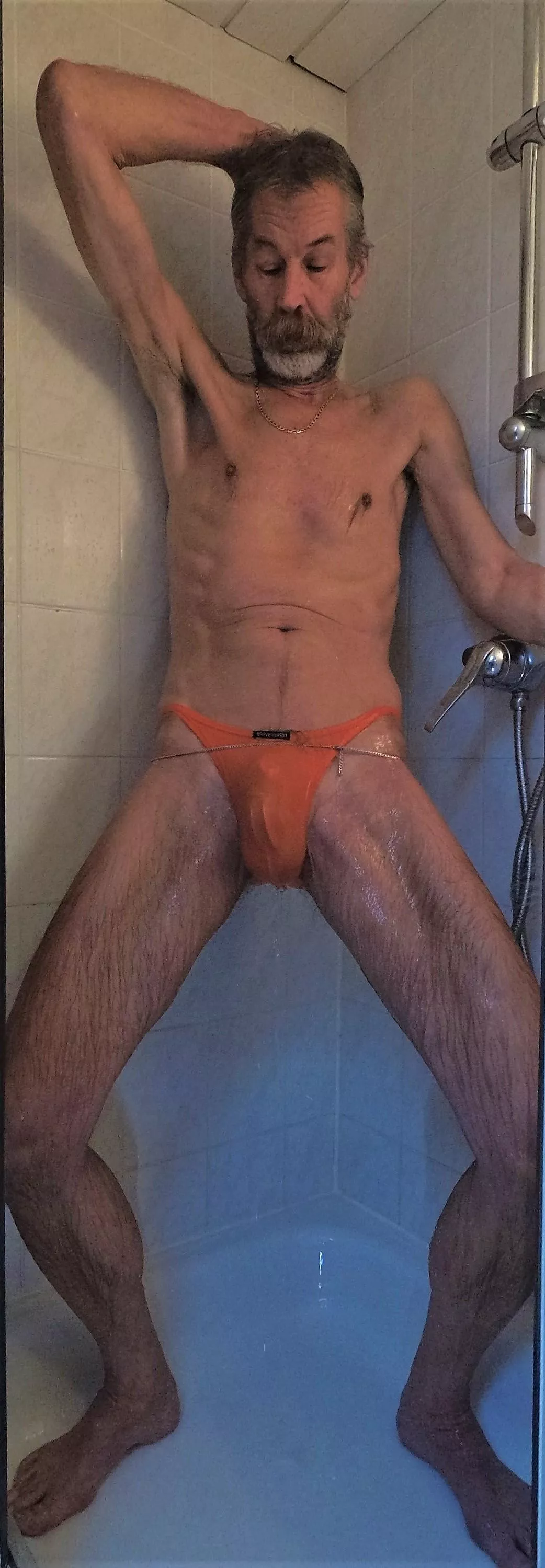 Enjoy me ;) posted by pit_et