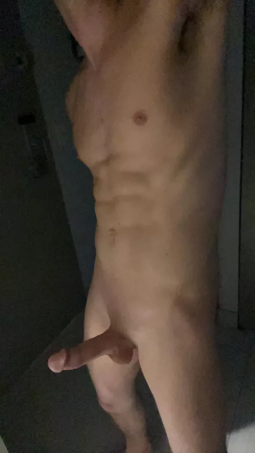 Horny browsing for dick ;) by FitGuyUS