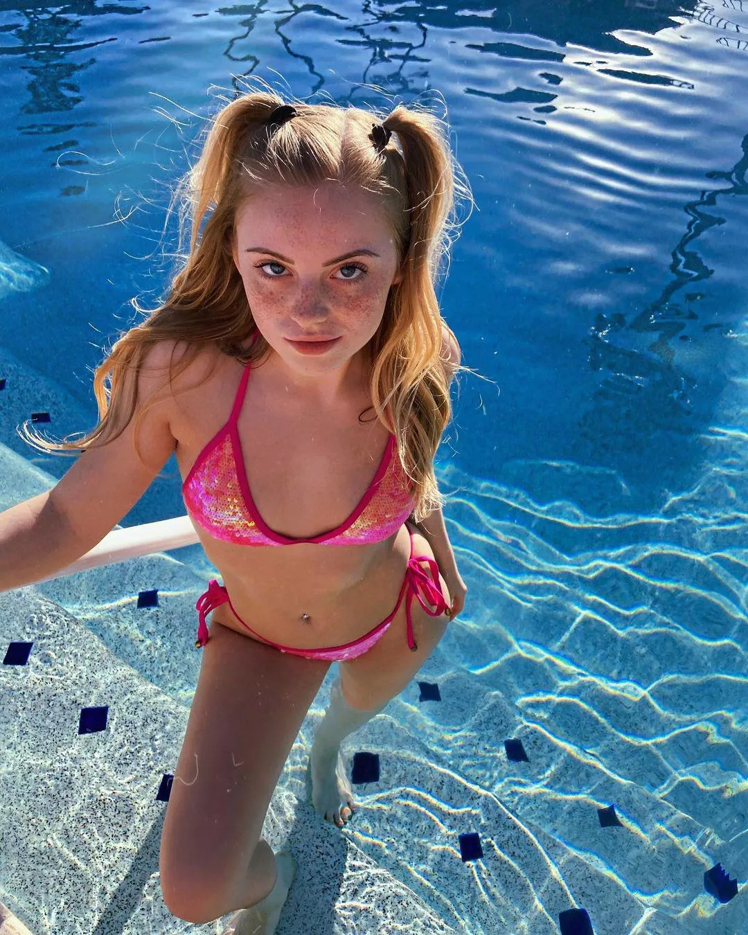 Jenna Renee posted by cowboygrub