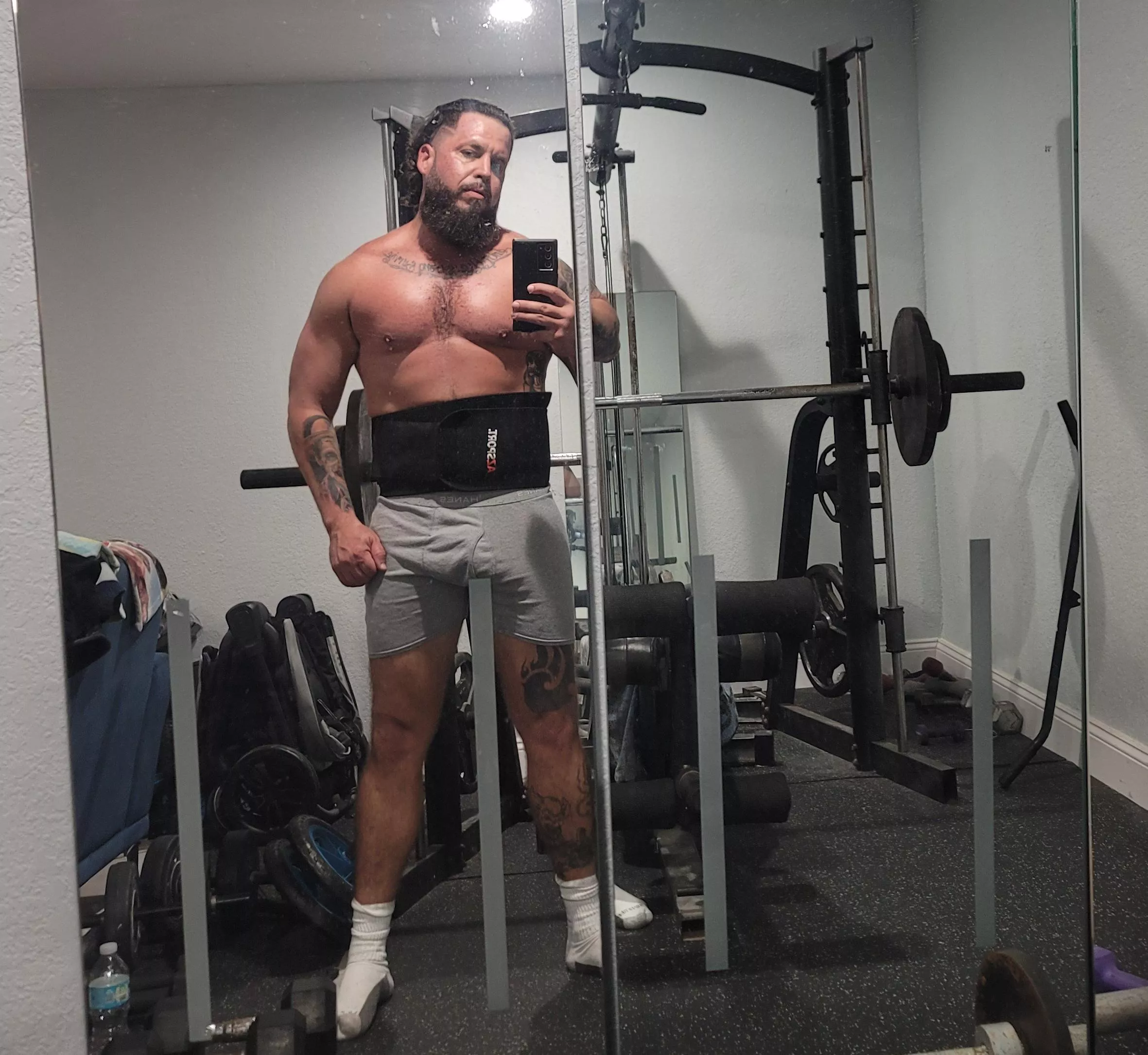 [m] Only real way to work out at home..boxers n Sox 😉 posted by rv13420