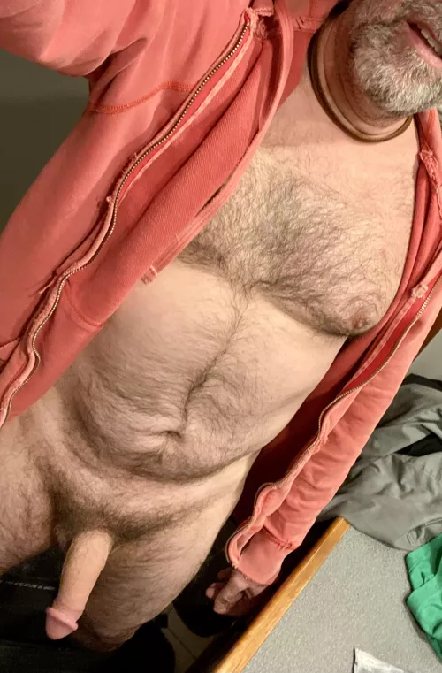 Sure I’m hairy, but insanely hairy? by hairy_monkee