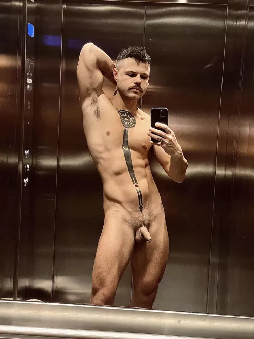 Take the elevator by n0aNo4