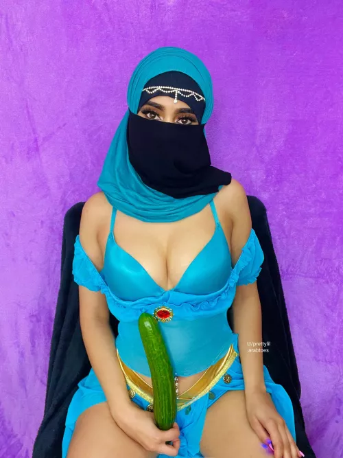 This cucumber stretched my pussy by prettylilarabtoes