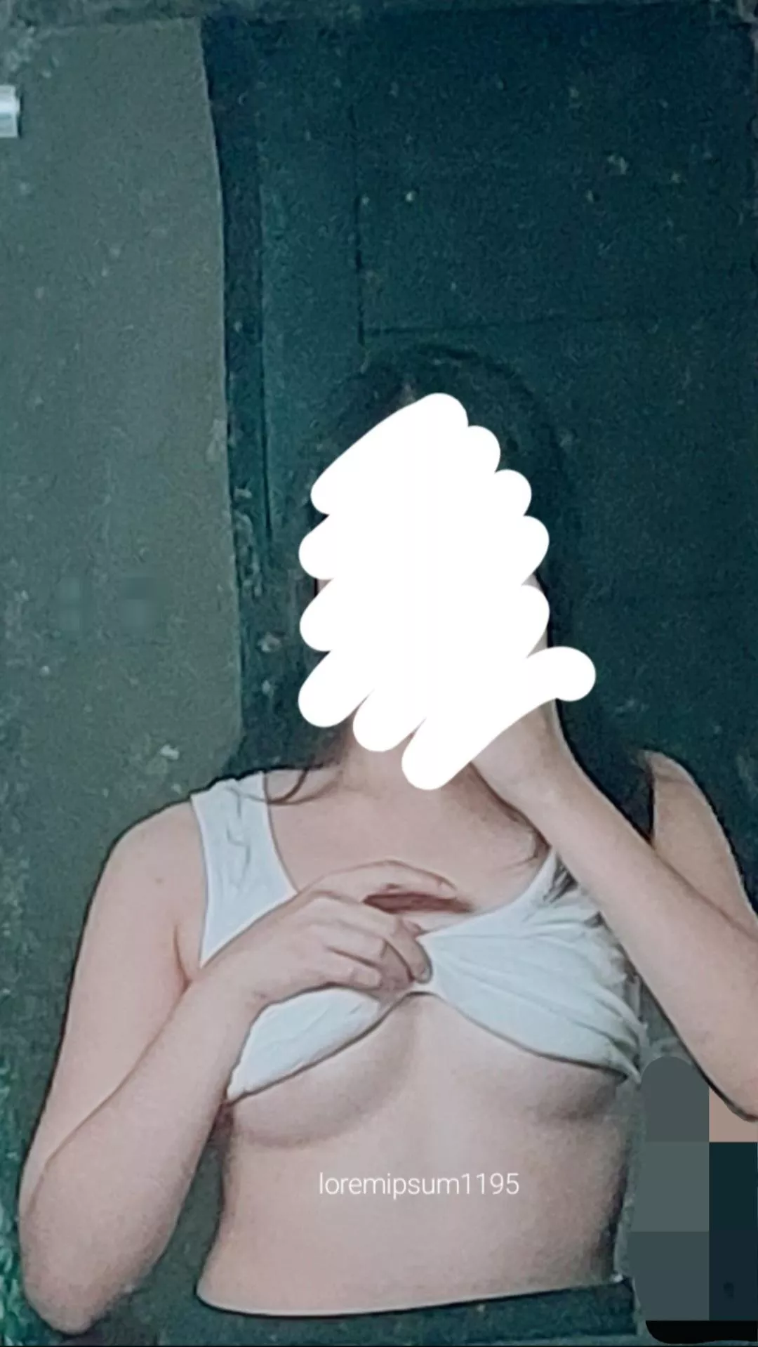 Underboobs and dirty mirror (f) posted by loremipsum1195