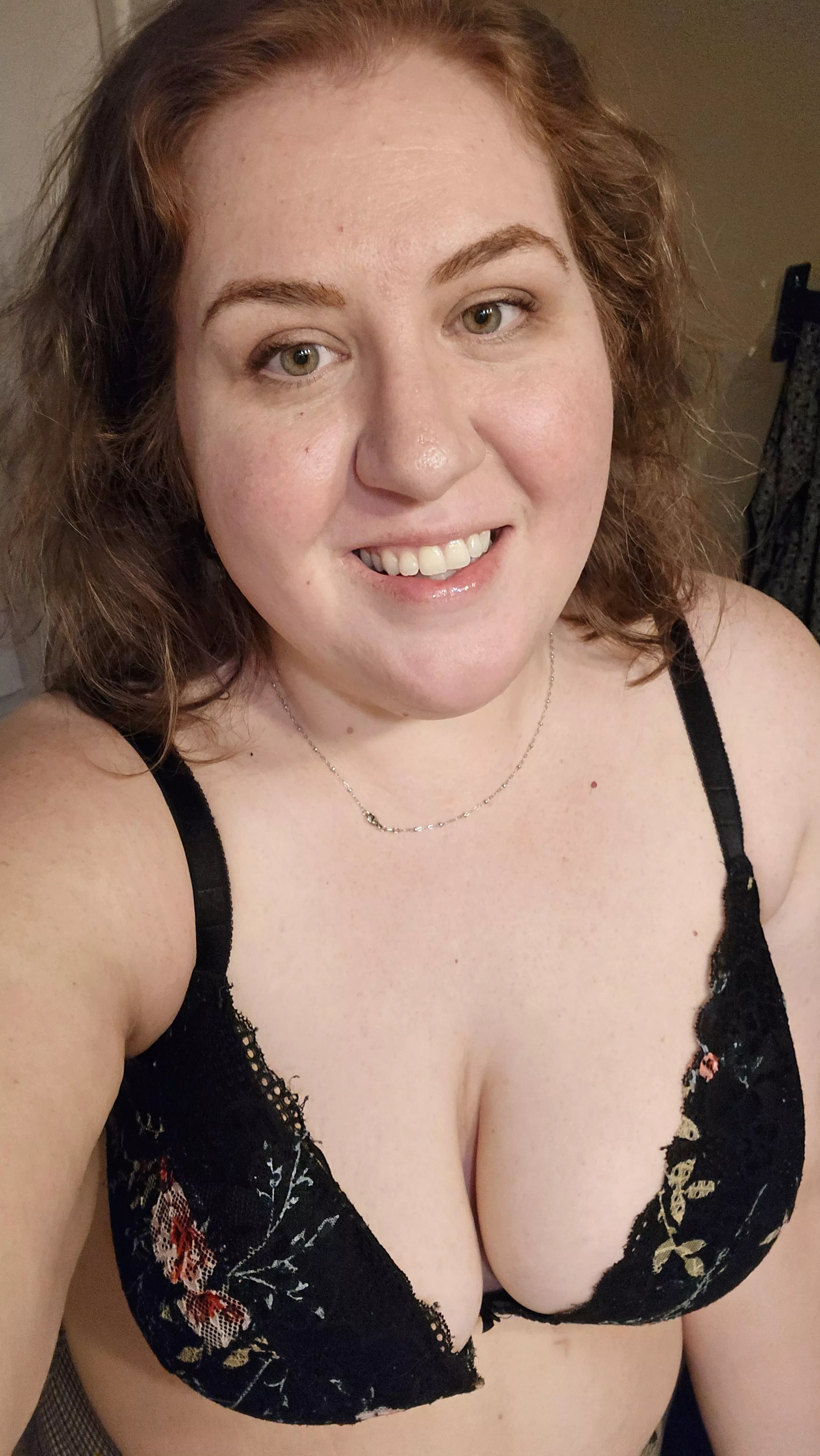 Why do I feel so gosh darn awkward about pictures of me smiling 🙃 posted by gebamami