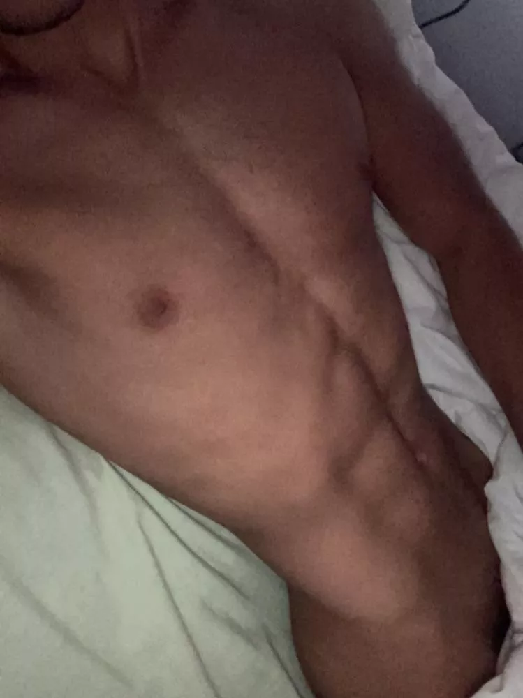 18 m twunk for fit guys around my age, longterm++ hmu! posted by lowlowslow