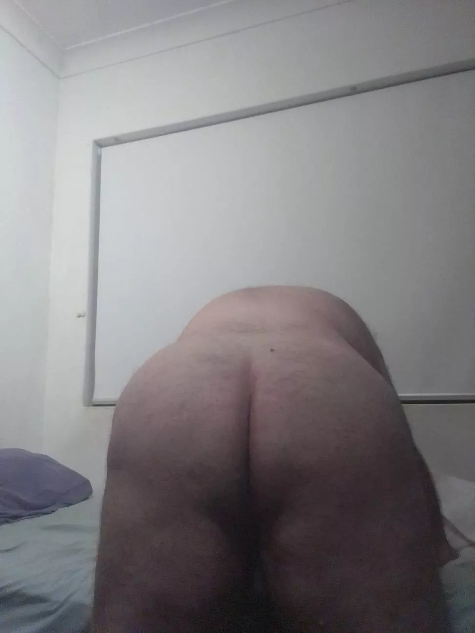 anyone in brisbane australia want this posted by traveldog65