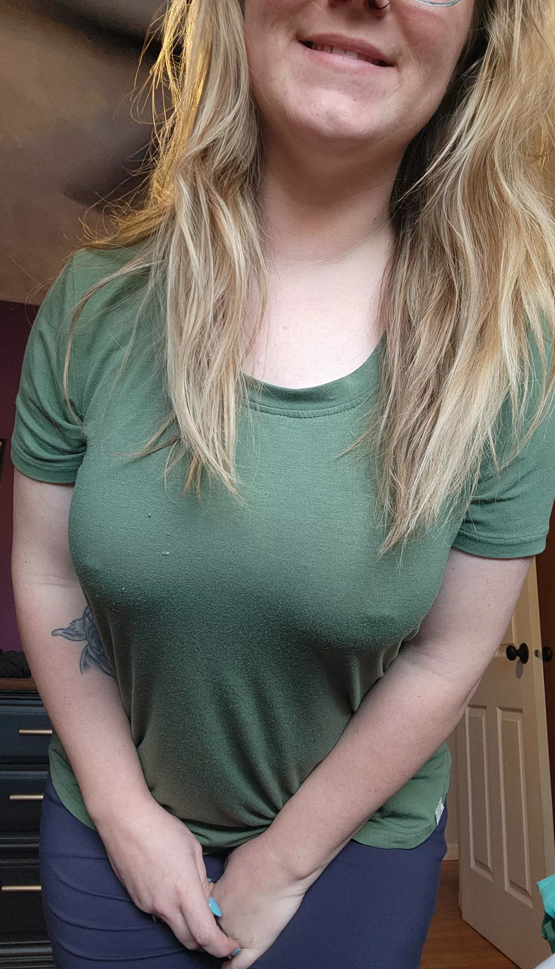 Braless and makeup less today  posted by MamaXXX04