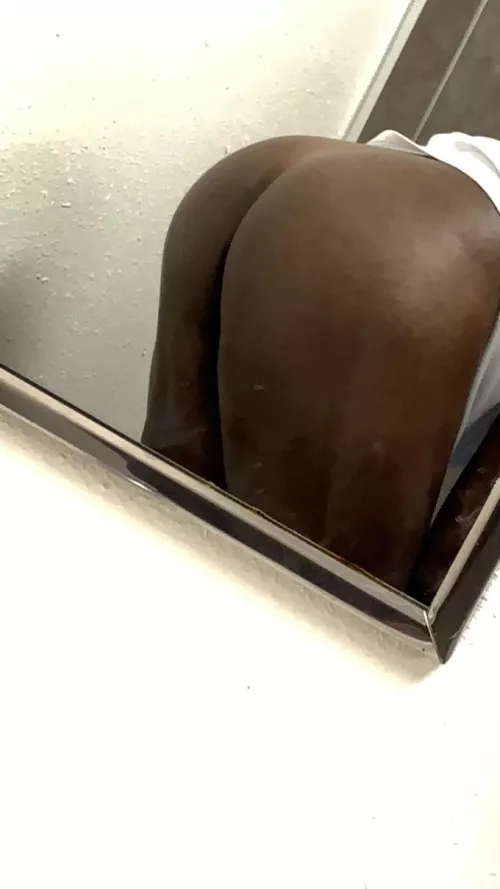 Chocolate booty anyone? 🍫🍑 by ovo__xo24