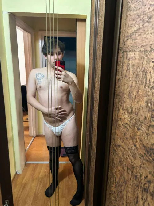 Come over here. Let me suck your cock by sofiaswitch