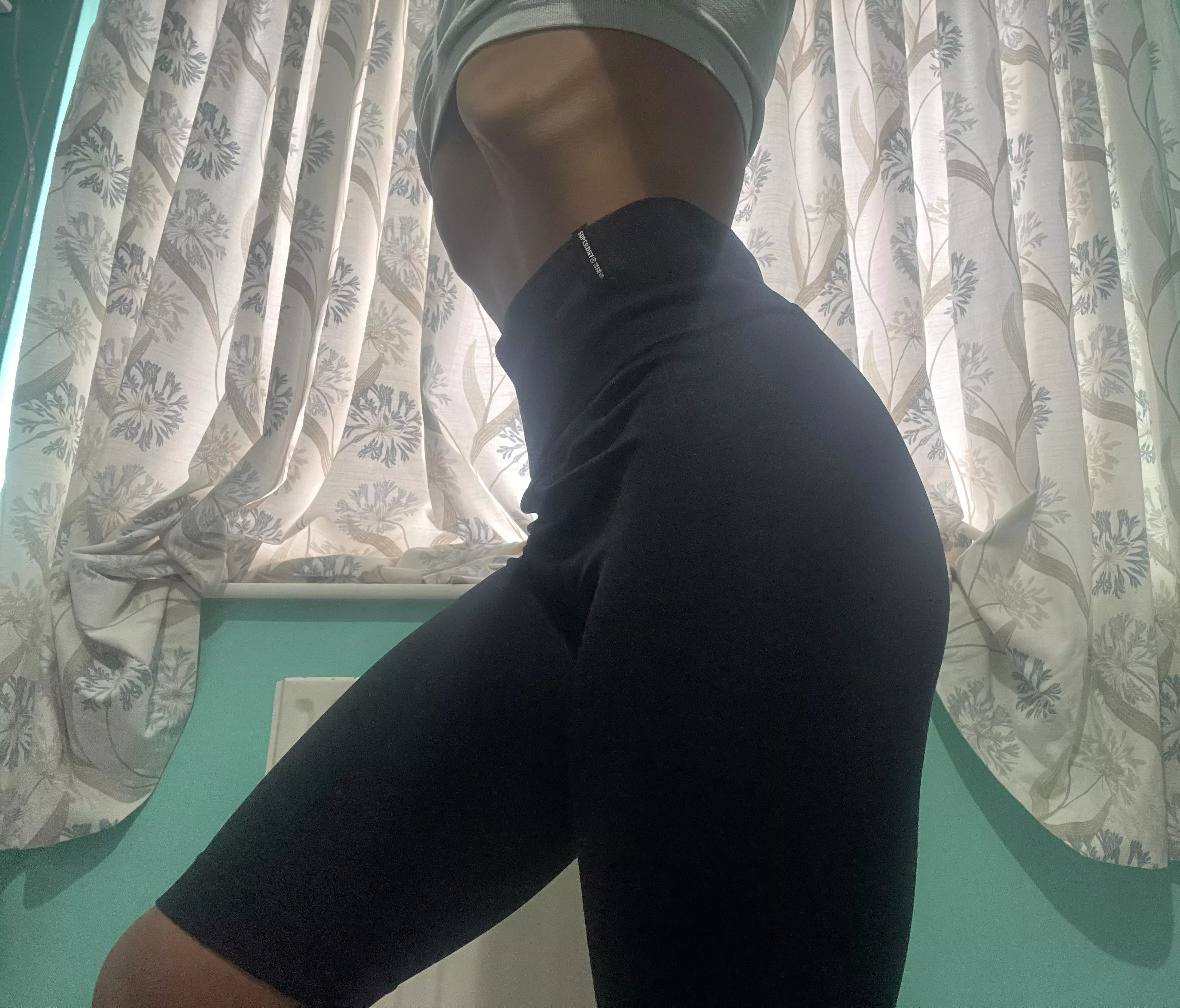 Does this pic make you want to hold me close posted by bbygirllxoxo