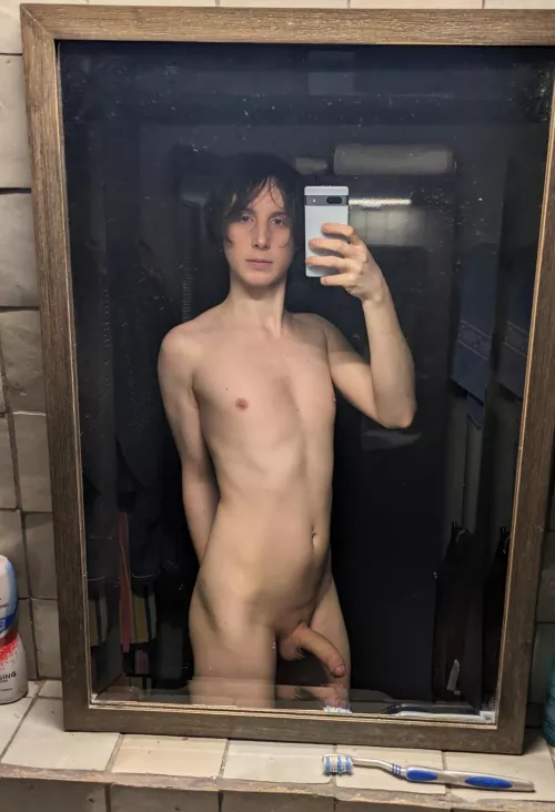 Guess what my other finger is doing ;p by sendramen