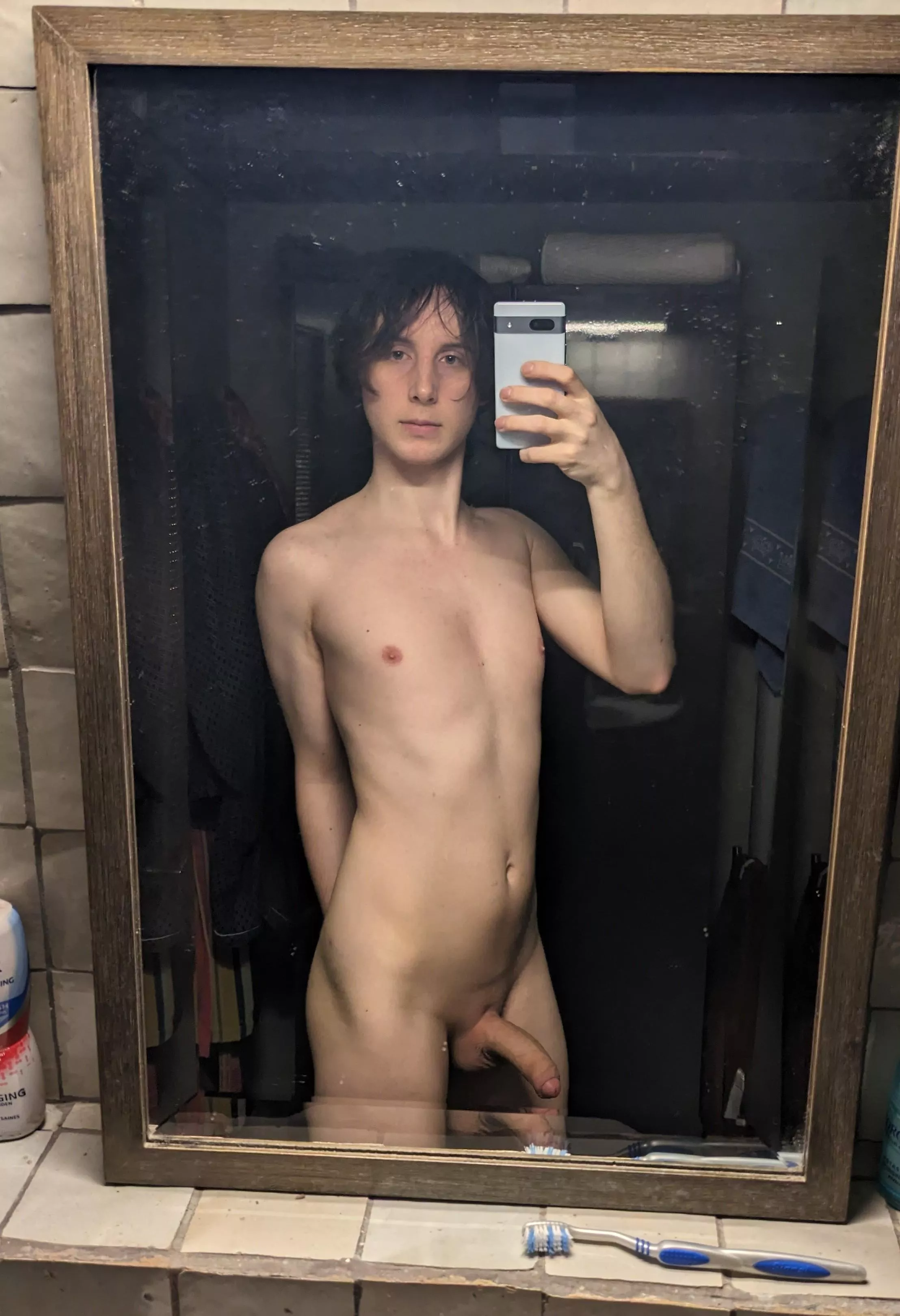 Guess what my other finger is doing ;p posted by sendramen