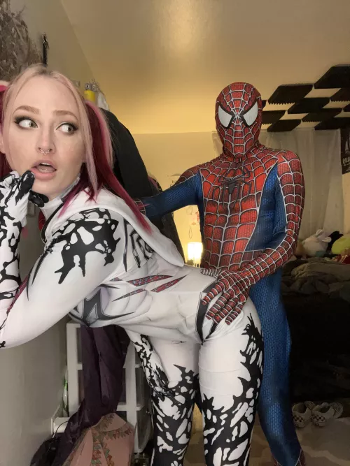 Gwenom and Peter 😈 by Annaphylaxis69