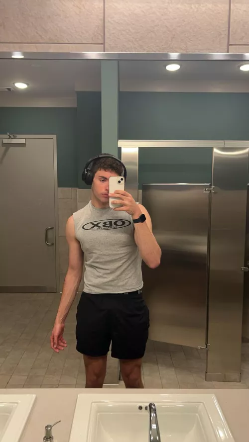 Gym time! :-) by cltfreaky