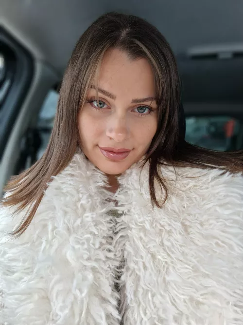 heyyy Im megan and youuu by hrthdvdfb