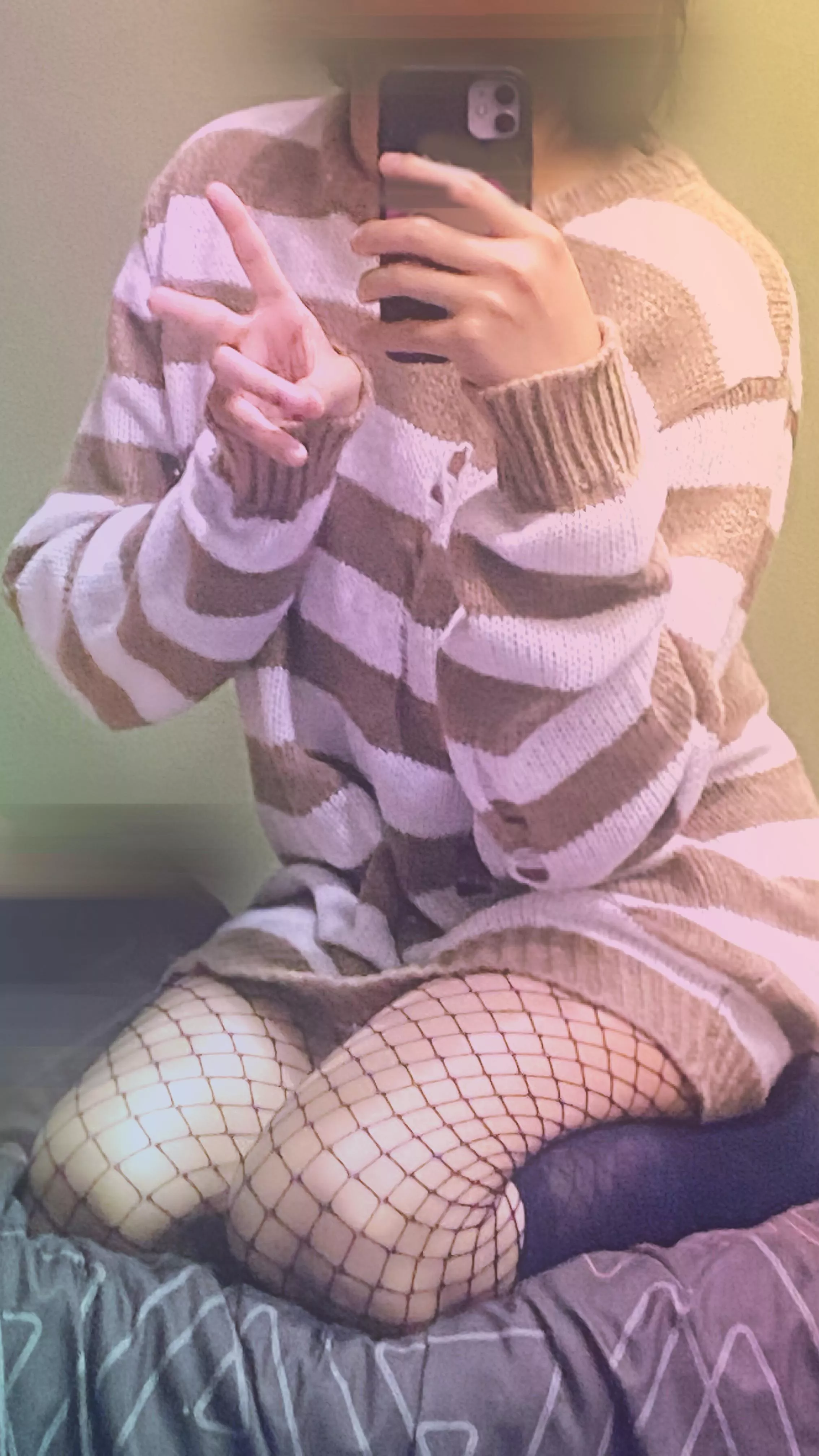 Im ready for hand holding activities :3 posted by Bynka825