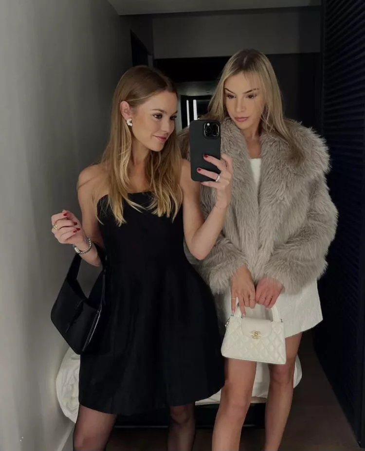 left or right?  posted by devilndaisies