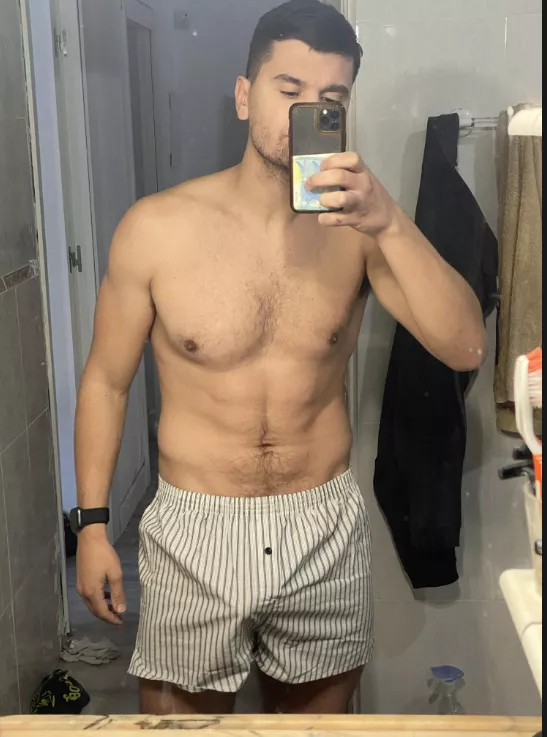 Look at my face baby, not down posted by Isiwak