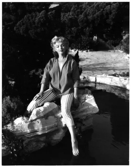 Marilyn Monroe 1950's. Gotta a bunch of these, I'll put them out. by MugPuntertoo