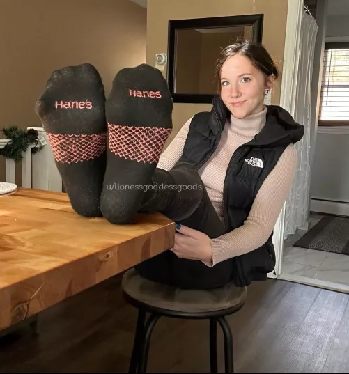 [Selling] Propping my feet up so you can get down to business. Menu & drawer pinned. Free shipping, tracking #, pow photo included by LionessGoddessGoods