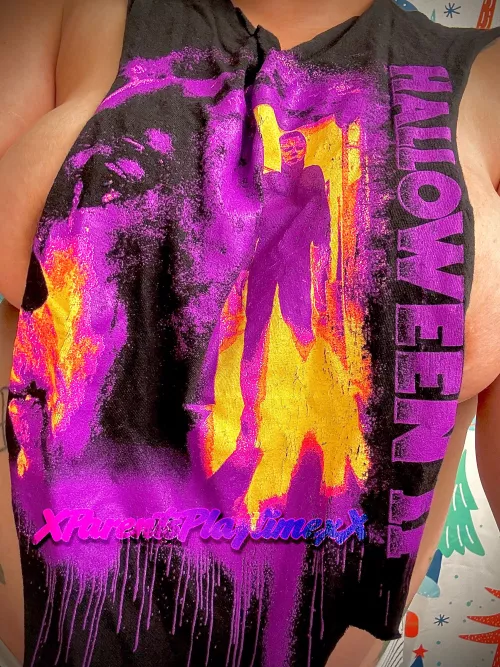 This shirt can barely cover me. Need more coverage? by xParentsPlaytimeXx