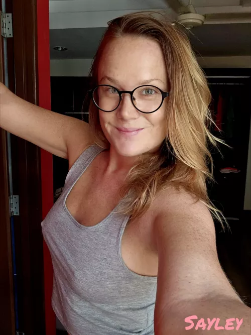 Waking up and feeling perky by Sayleywayley