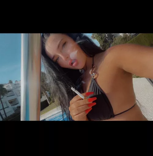 What’s your preferred brand to smoke? Mine is malboro red  by chelsieminx