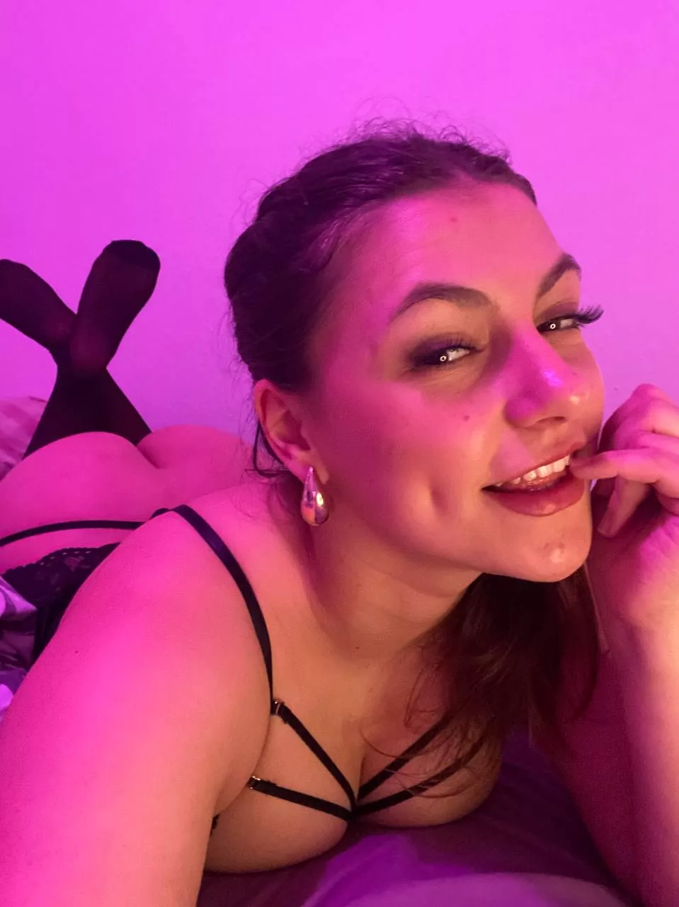 would you fuck me if I was your neighbor? posted by deodarasslumq87