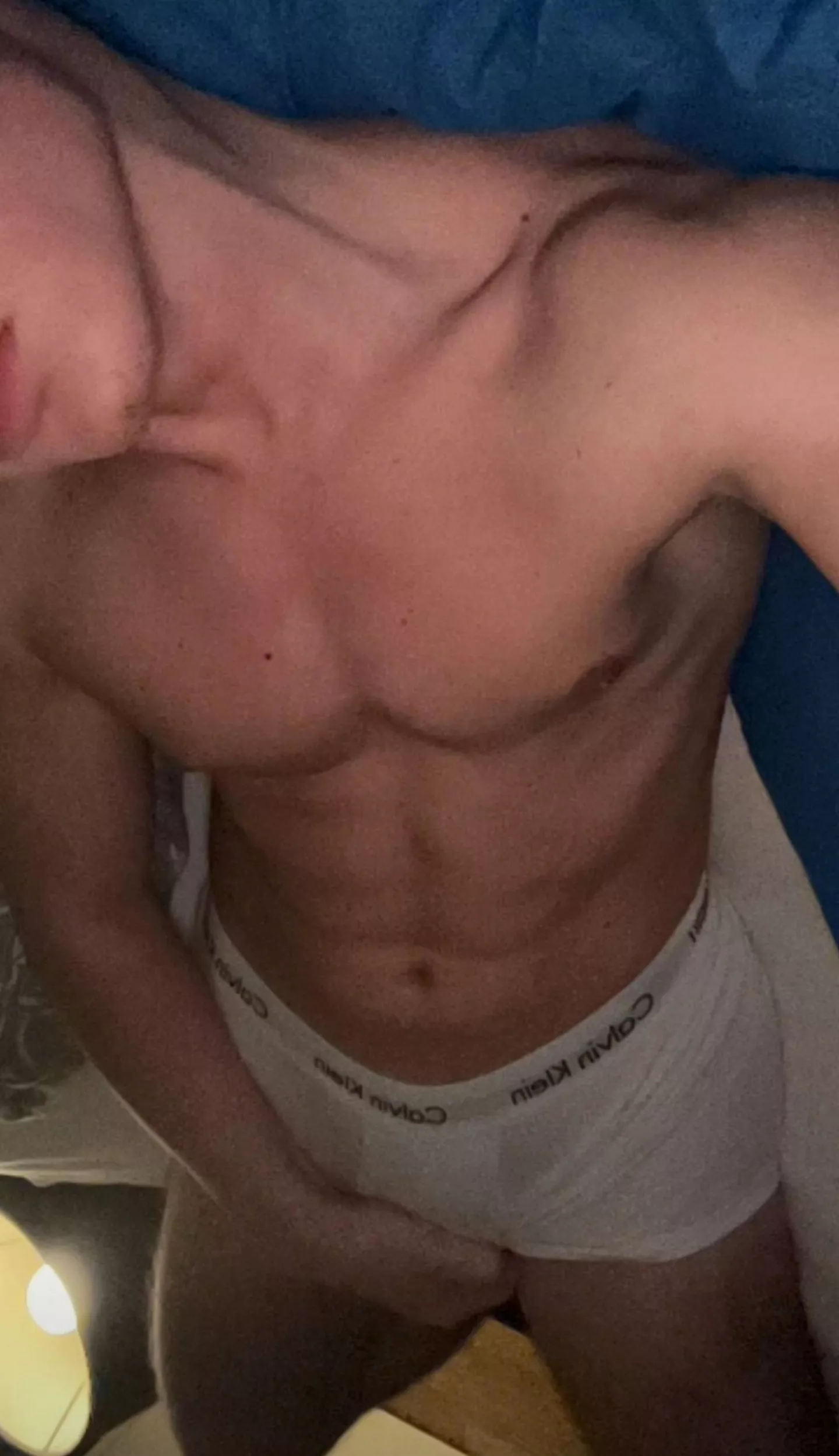 24 Just chilling in bed, add me on snap if you wanna videochat. Batica_gym99  posted by Batica_gym99