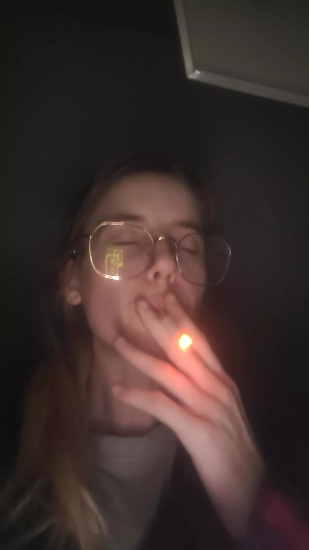 Always loved a good cigarets ♡ posted by jojo_6969x