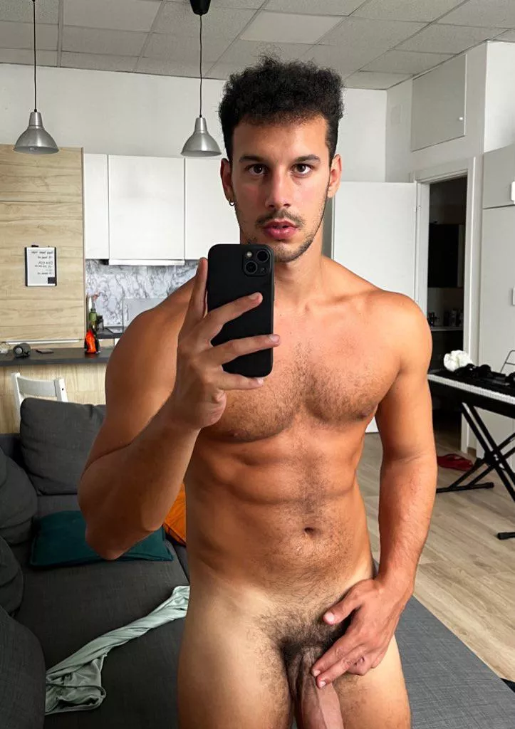 Any ‘straight’ guy that love what they see? posted by Own-City-1936