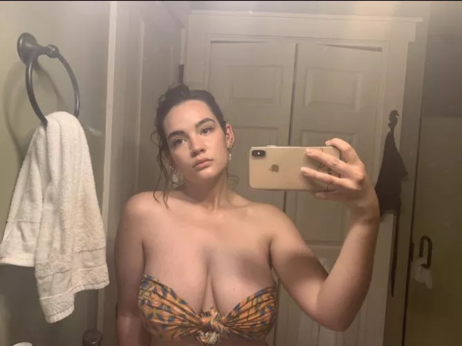 Anyone want her? by Scared_Foundation_20