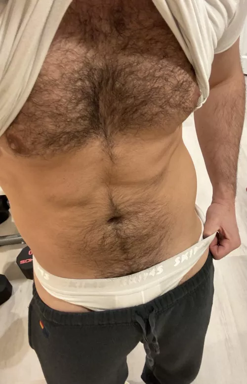 Come towel me off in the gym? by Bsbljock